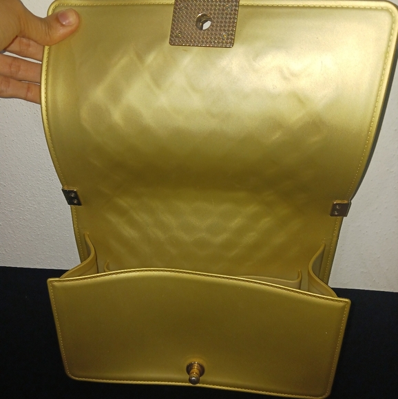 ToyBoy Women gold glazed silicone quilted chain purse bag - Picture 7 of 16